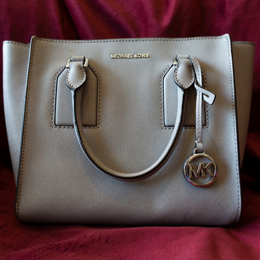 MK Selby Medium Leather Satchel Pearl Grey
